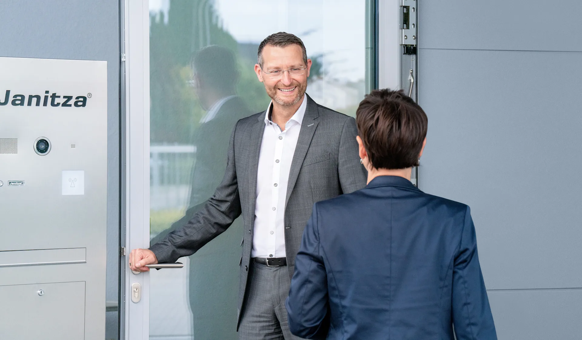 Karriere-Start-Stellenangebote DSC00131 v4 Header