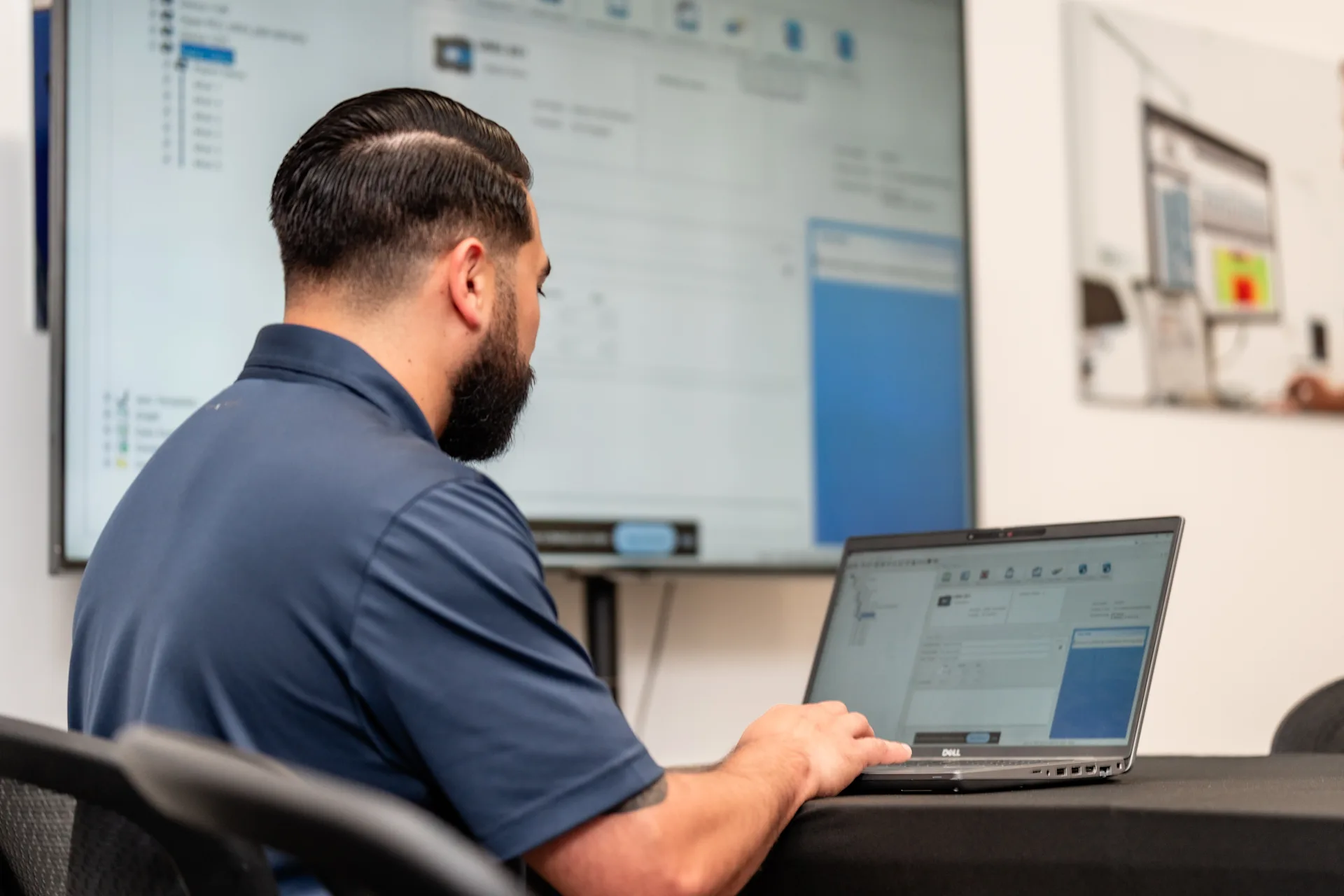 JanitzaPhotographySessions JanitzaAshburnOffice 0513 für hybrid working